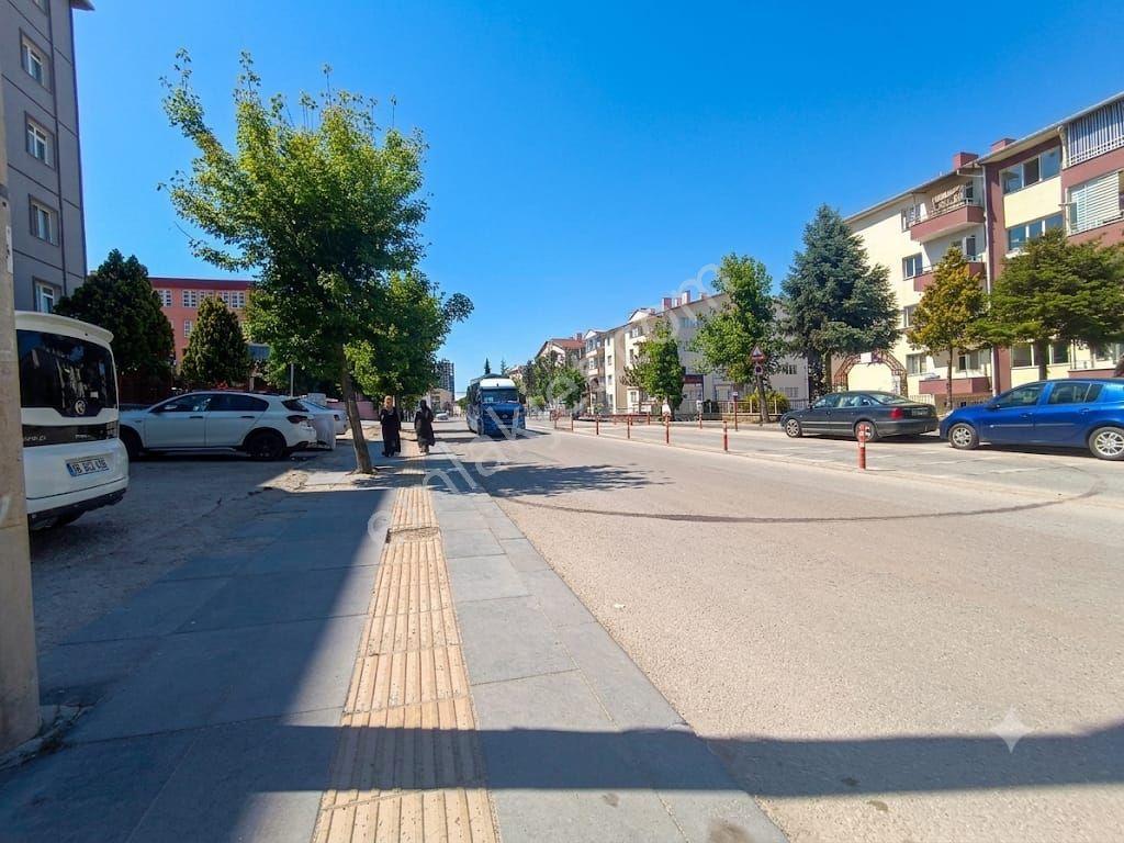 Kent'ten Sincan Osmanlı Mah. Cadde Üzeri Y.giriş 3+1 Fırsat Daire - Görsel 15