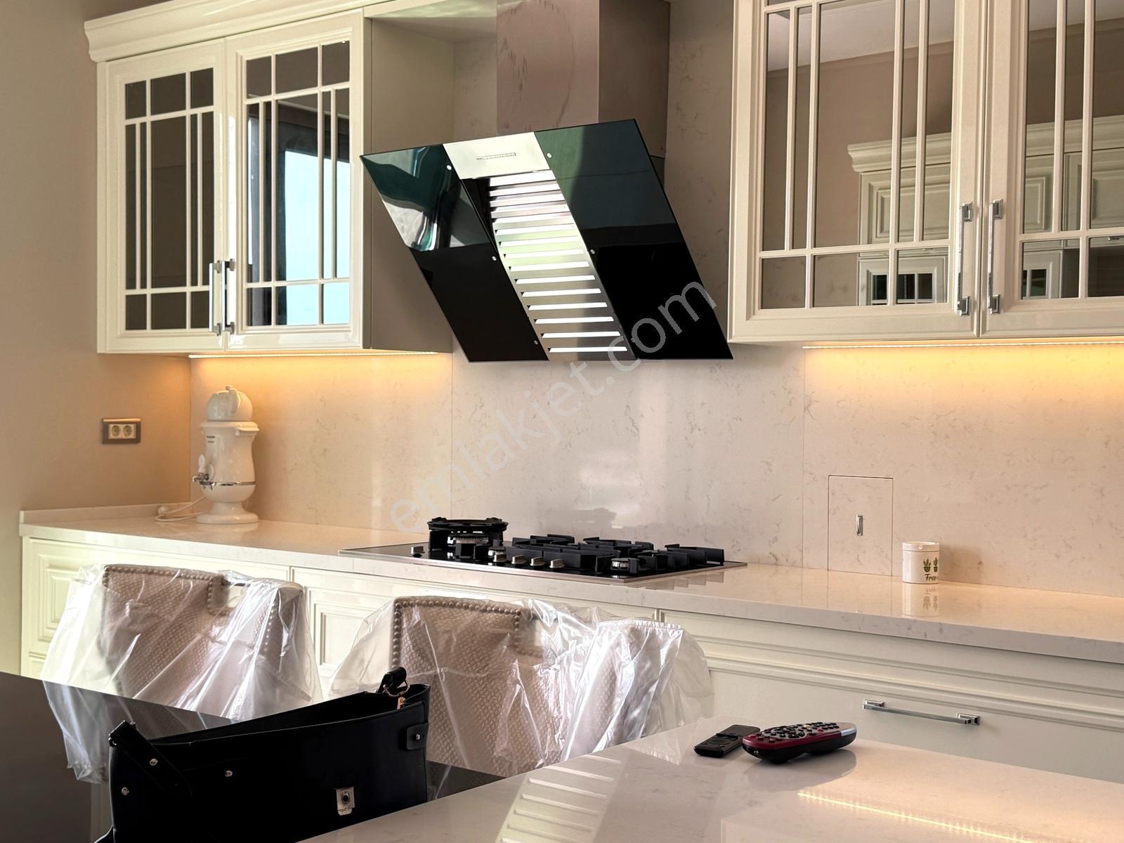 Didem Durukan'dan Göl İstanbul'da Satılık 6+1 Eşyalı Villa - Görsel 17
