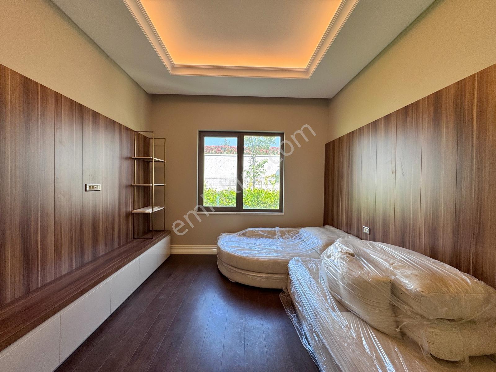 Didem Durukan'dan Göl İstanbul'da Satılık 6+1 Eşyalı Villa - Görsel 24