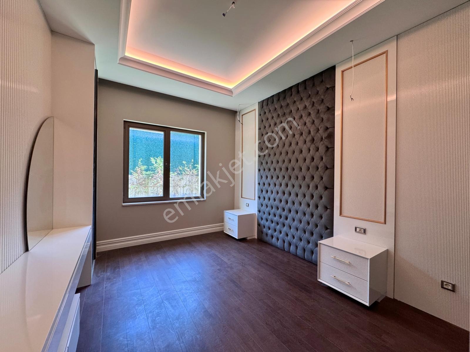 Didem Durukan'dan Göl İstanbul'da Satılık 6+1 Eşyalı Villa - Görsel 33