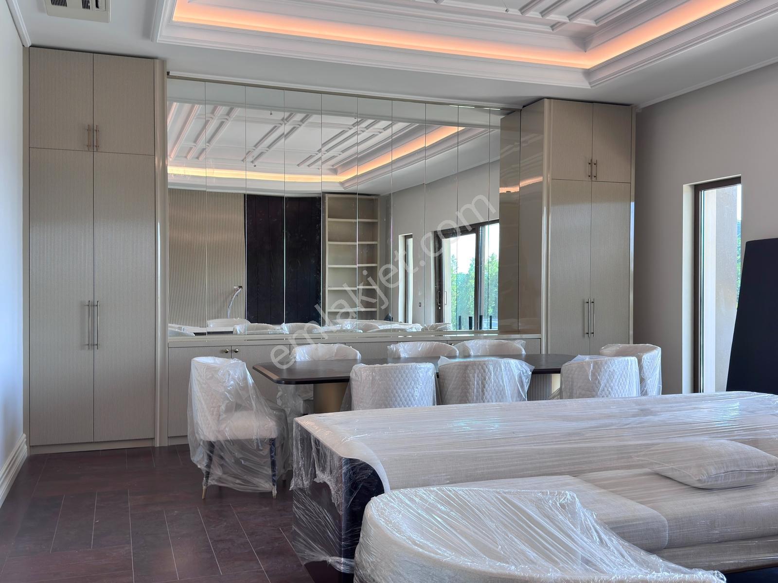 Didem Durukan'dan Göl İstanbul'da Satılık 6+1 Eşyalı Villa - Görsel 4