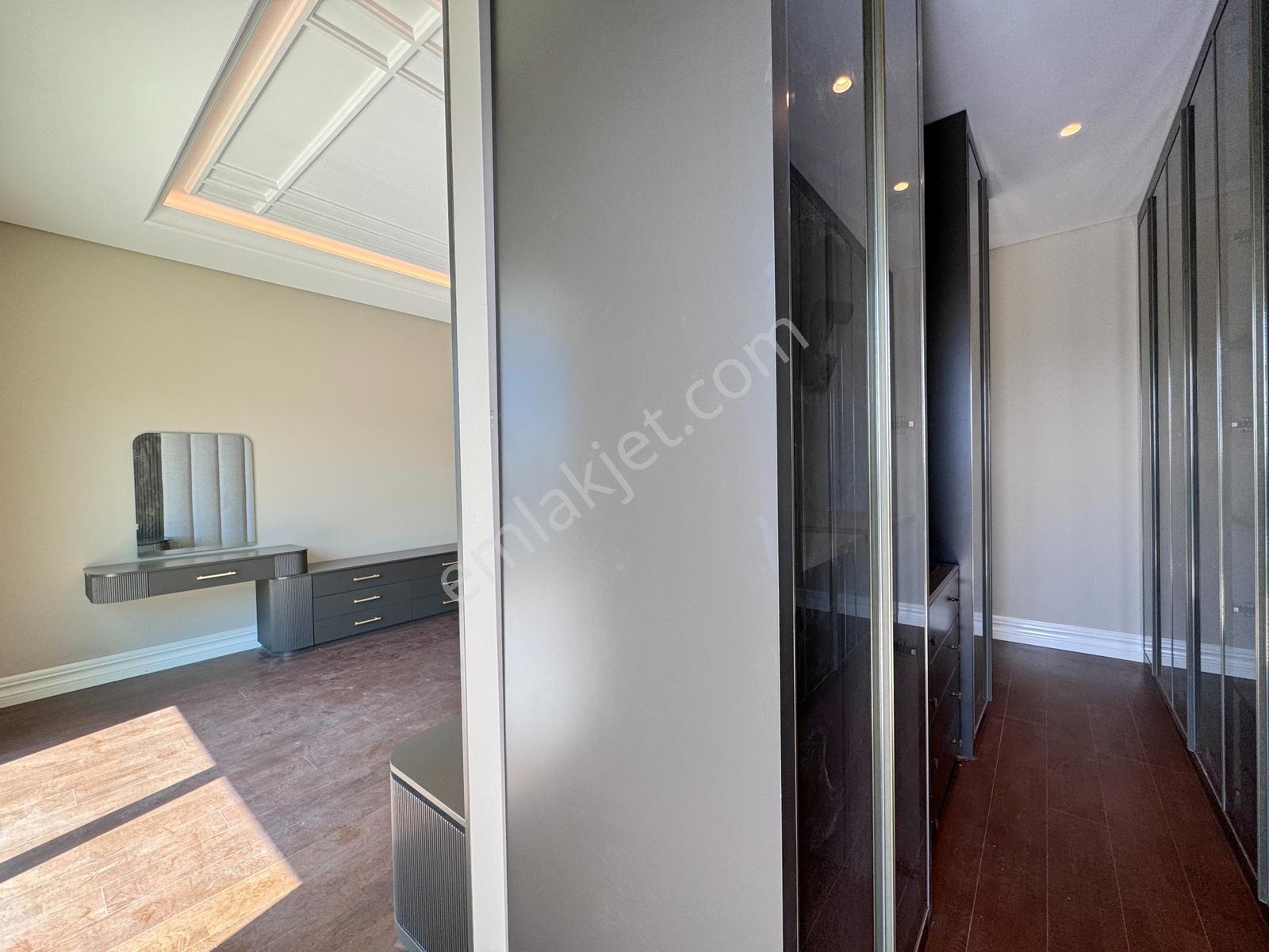 Didem Durukan'dan Göl İstanbul'da Satılık 6+1 Eşyalı Villa - Görsel 22