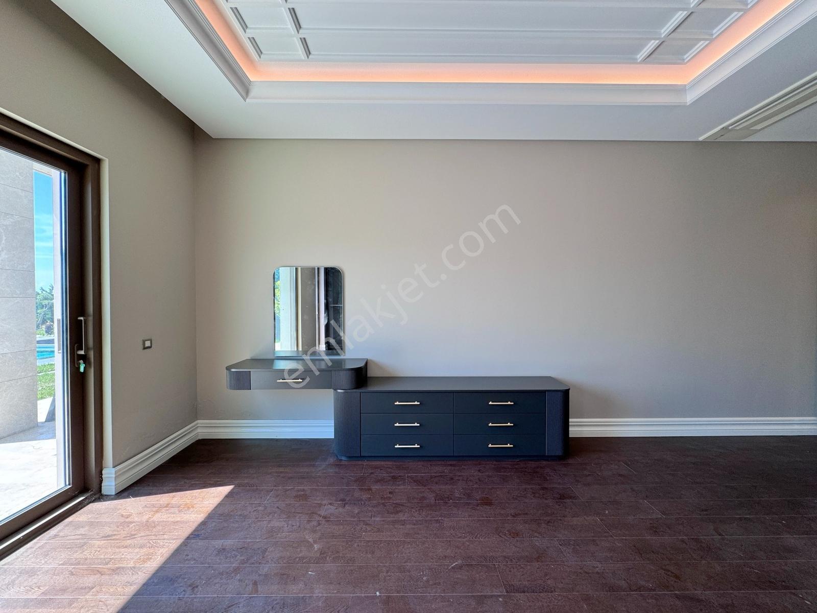 Didem Durukan'dan Göl İstanbul'da Satılık 6+1 Eşyalı Villa - Görsel 15