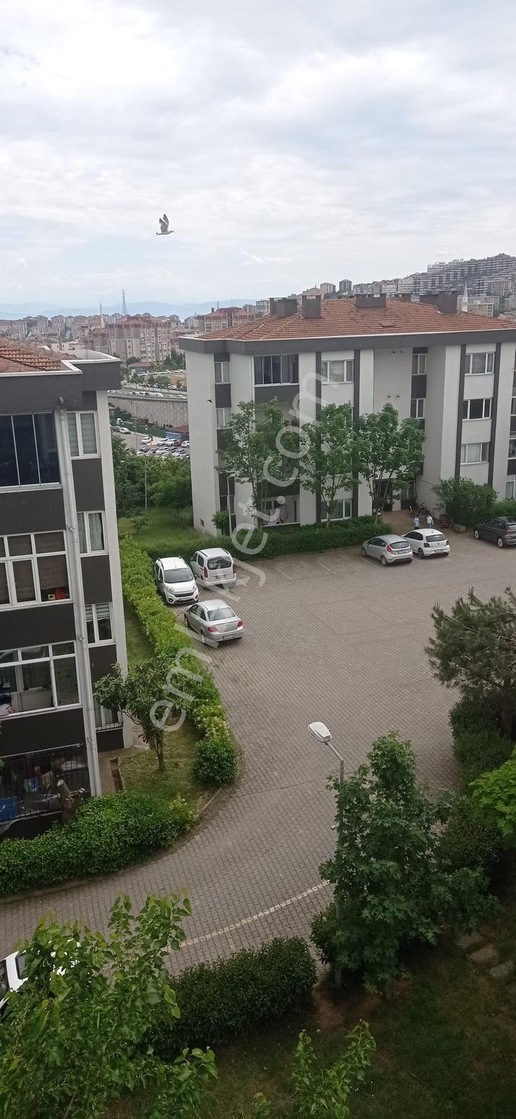 Aytepe Sitesinde 2+1 Kiralık Daire