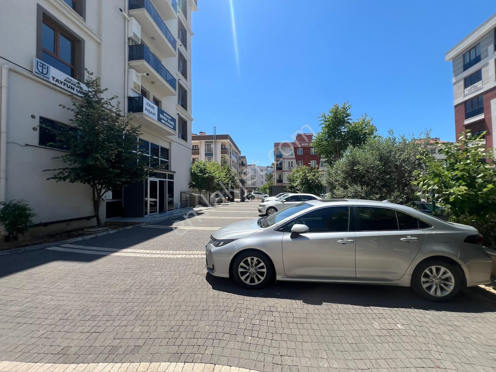 Çanakkale Barbaros Mahallesinde 1+1 Kiralık Daire Veya Ofis - Görsel 13