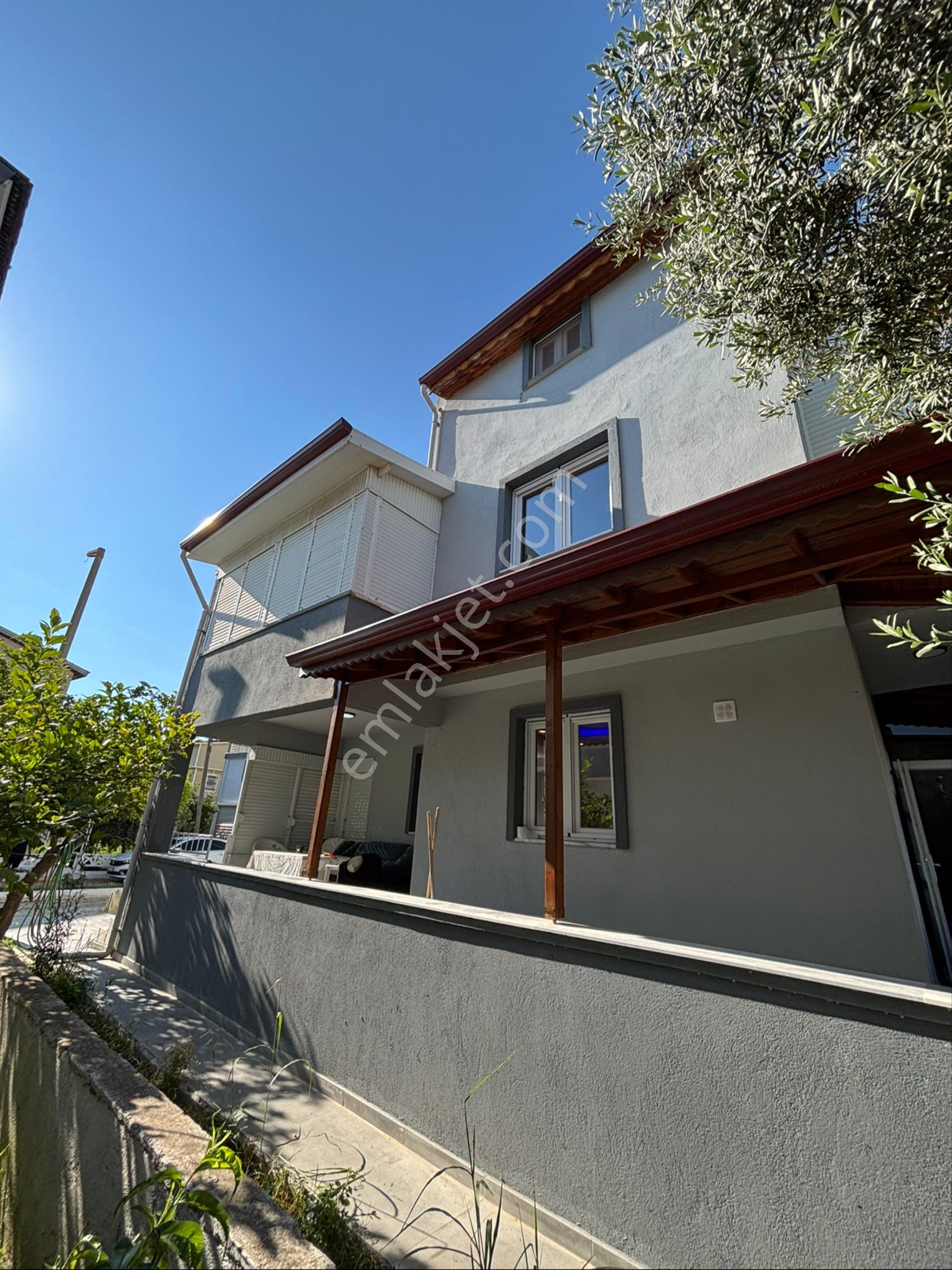 Kuşadası Sahil Sitelerinde Denize 500 Metre Satılık Villa - Görsel 23