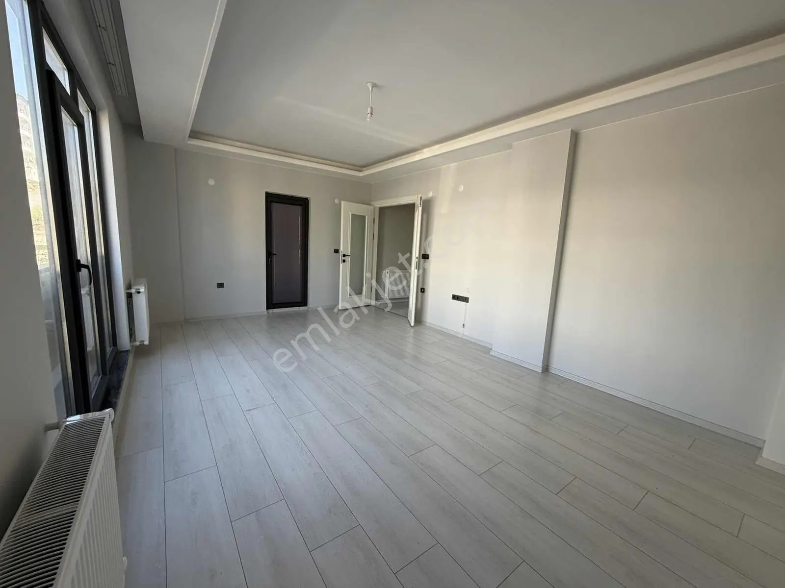 Remax Ezgi'den 19 Mayıs Bulvarında Kiralık 2+1 Daire - Görsel 3