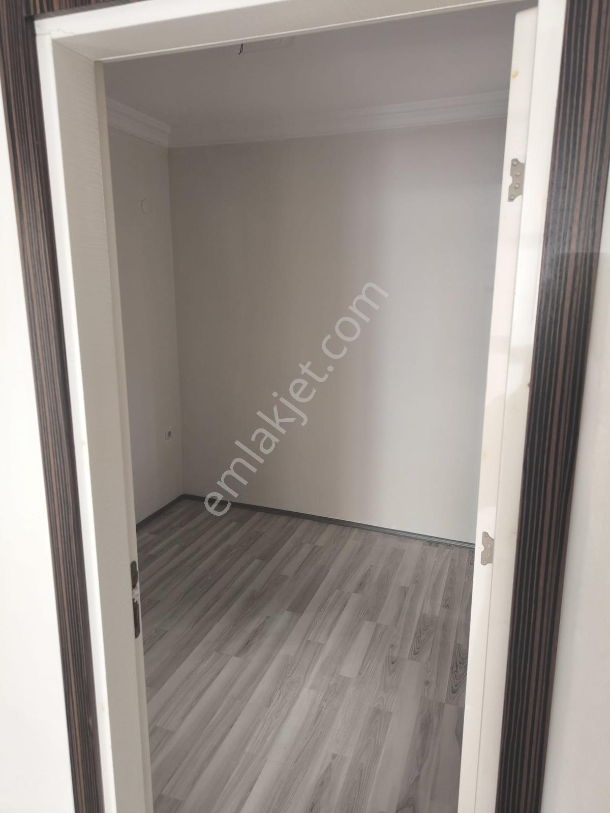 İstiklal Mahallesi'nde Satılık Giriş Kat Bakımlı 3+1 Daire - Görsel 18