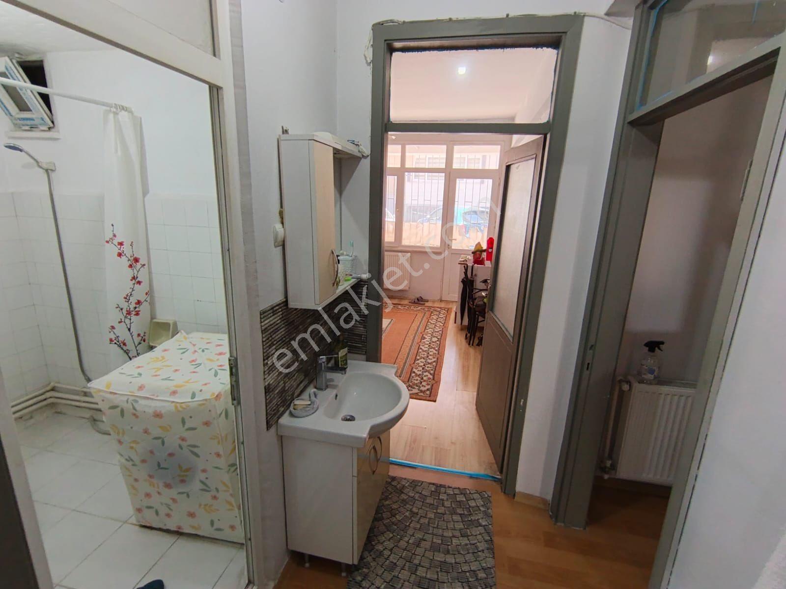 Resadiye Mahallesinde İci Temiz Satılık Daire - Görsel 18