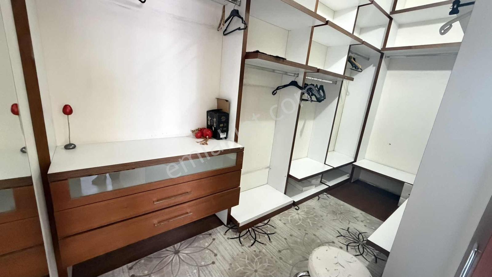 Çiğdem Emlak'tan Hipodrom Ve Deniz Manz 3,5+1 Eşyalı Kiralık - Görsel 12