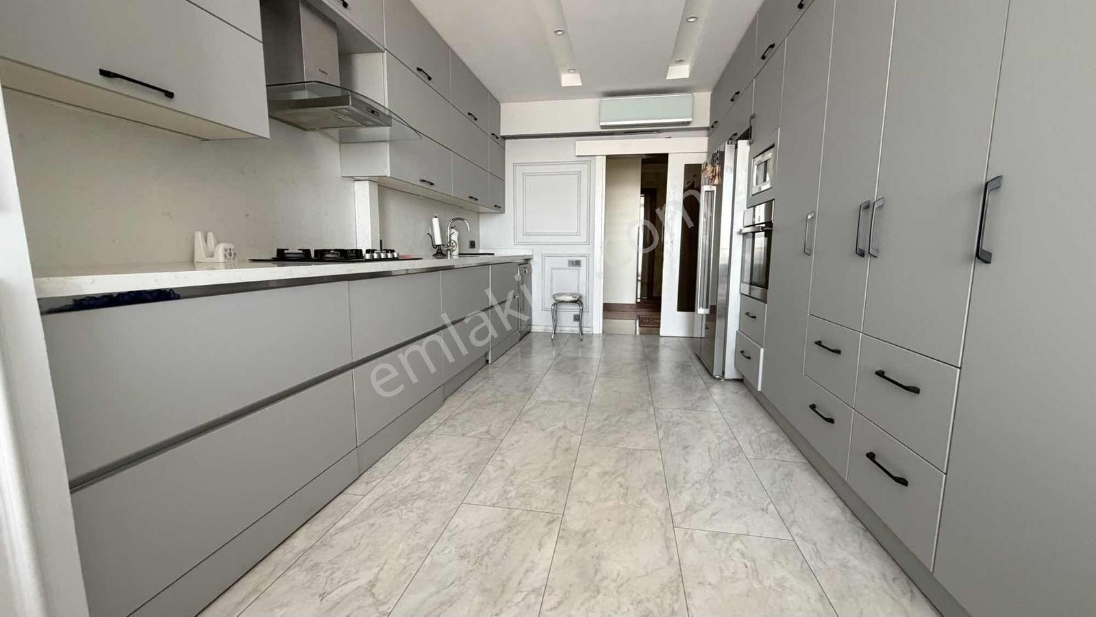 Çiğdem Emlak'tan Hipodrom Ve Deniz Manz 3,5+1 Eşyalı Kiralık - Görsel 26