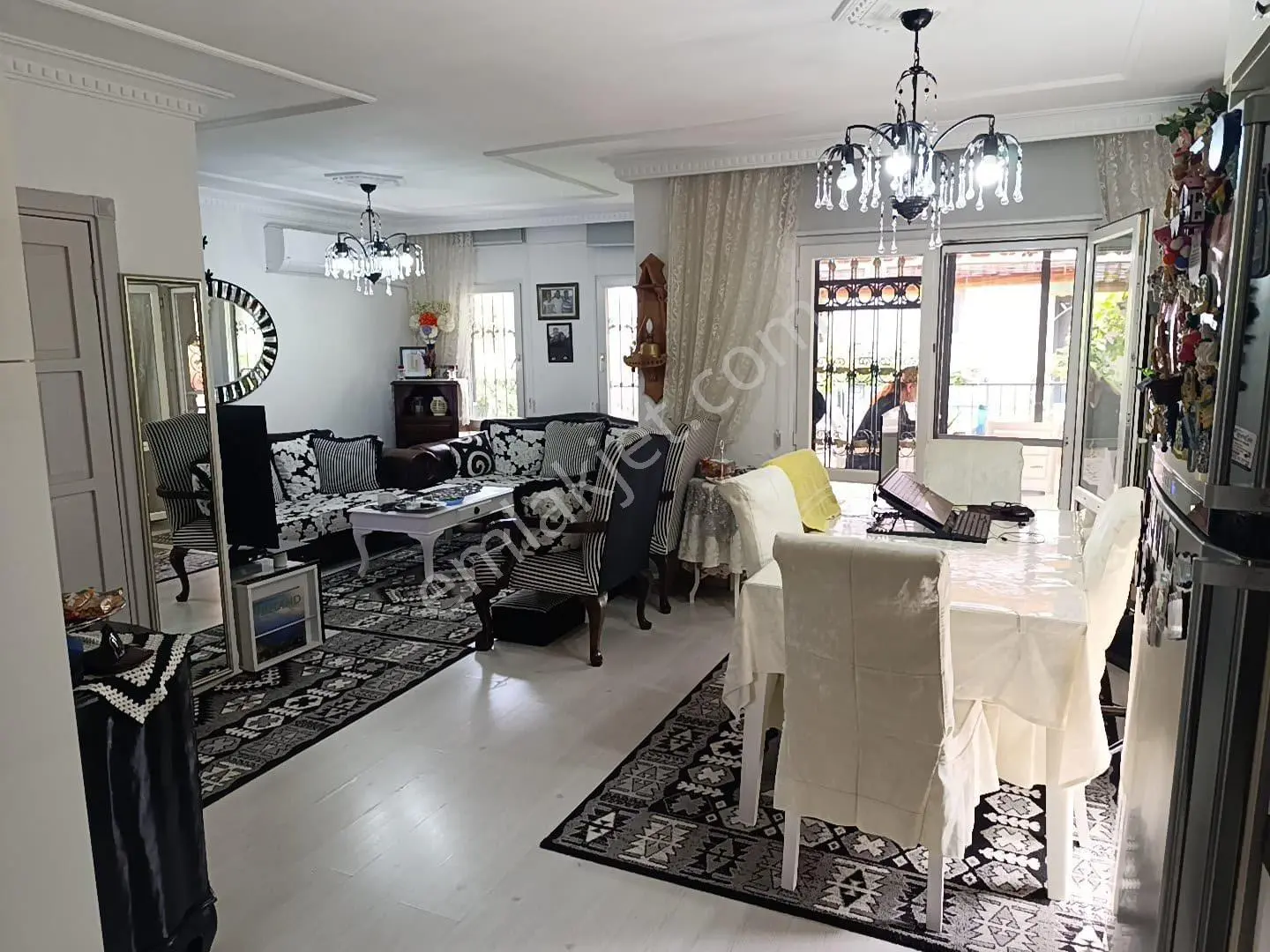Kadınlar Denizi'nde Nezih Bir Sitede 4+1 Satılık Villa - Görsel 5