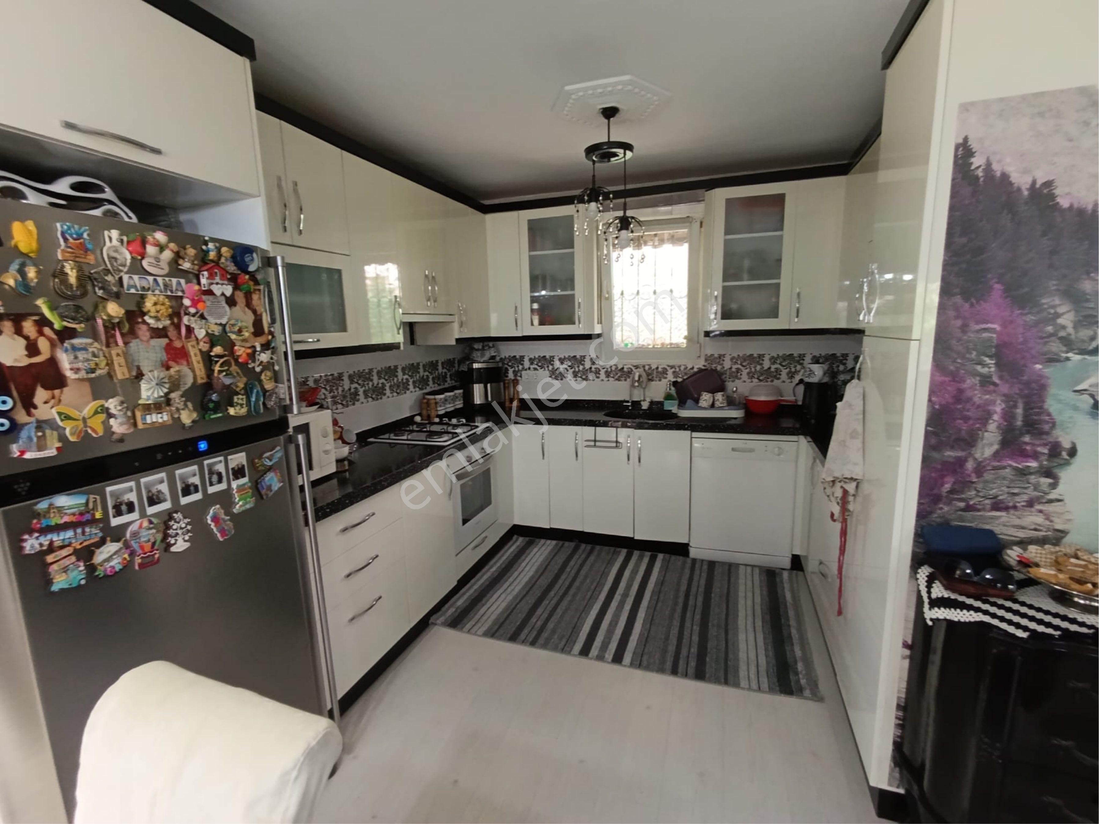 Kadınlar Denizi'nde Nezih Bir Sitede 4+1 Satılık Villa - Görsel 2