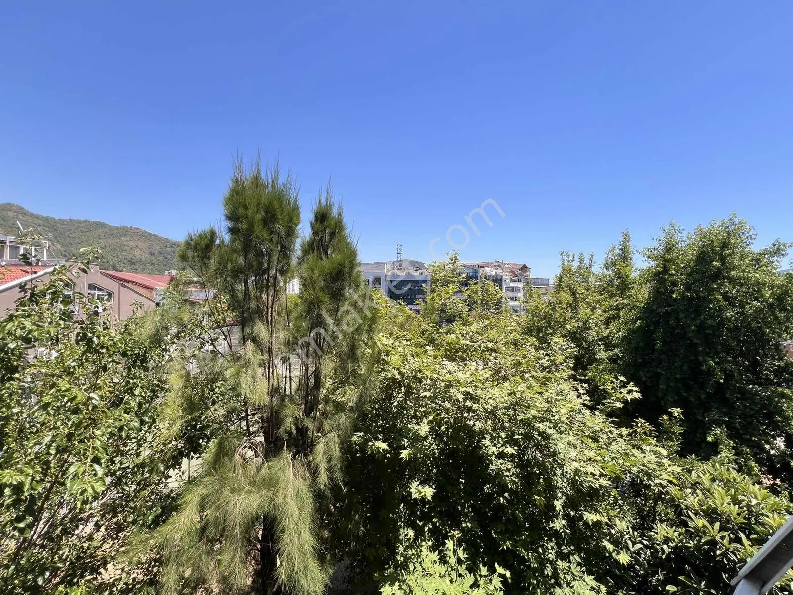 Marmaris Merkez'de Sahile 50 Mt Bakımlı 2+1 Satılık Daire - Görsel 3