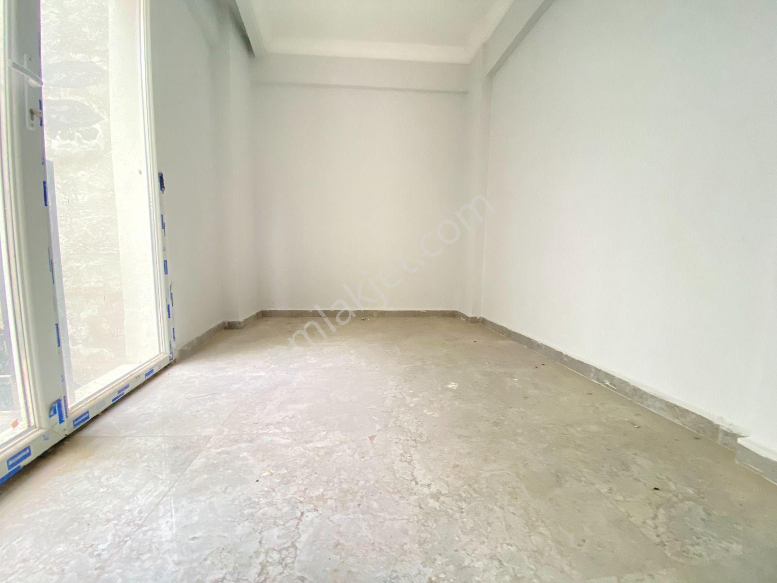 Akalın'dan 2+1 Bahçeli Balkonlu Cadde Yakını Satılık Daire - Görsel 3