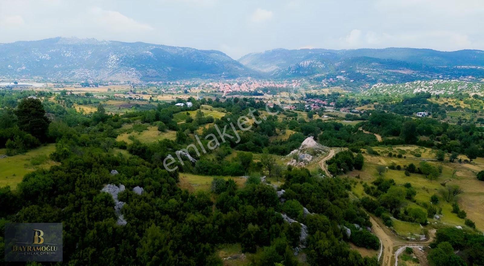 Kasaba Merkezine Yakın (((su Aboneliği Mevcut)))