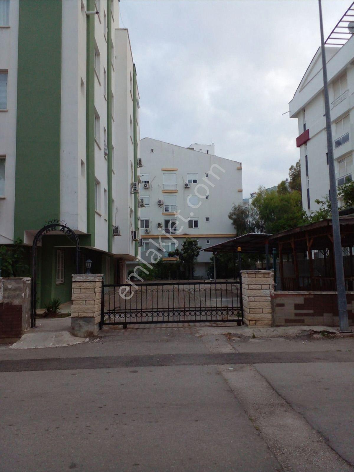 Konyaaltı Hurma Mahallesi'nde Modern Tasarımlı 1+1 Bahçe Katı - Görsel 28