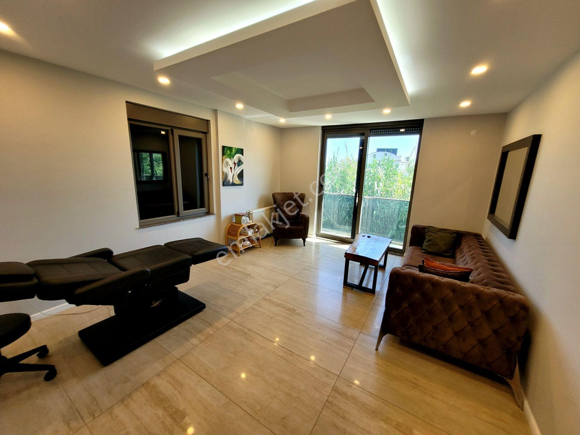Kundu Turizm Yolunda 7+1 Havuzlu - Doğalgazlı Tripleks Villa - Görsel 35