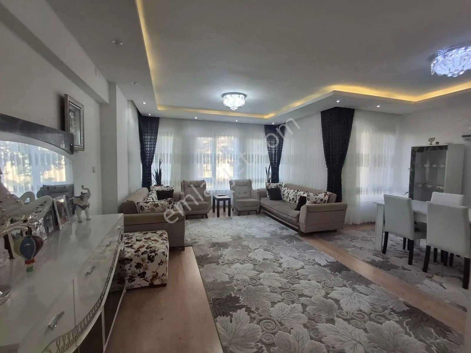 "çağlayan'da 3+1 180 M2 Ayrı Mutfaklı /asansörlü /faleze Yakın - Görsel 14