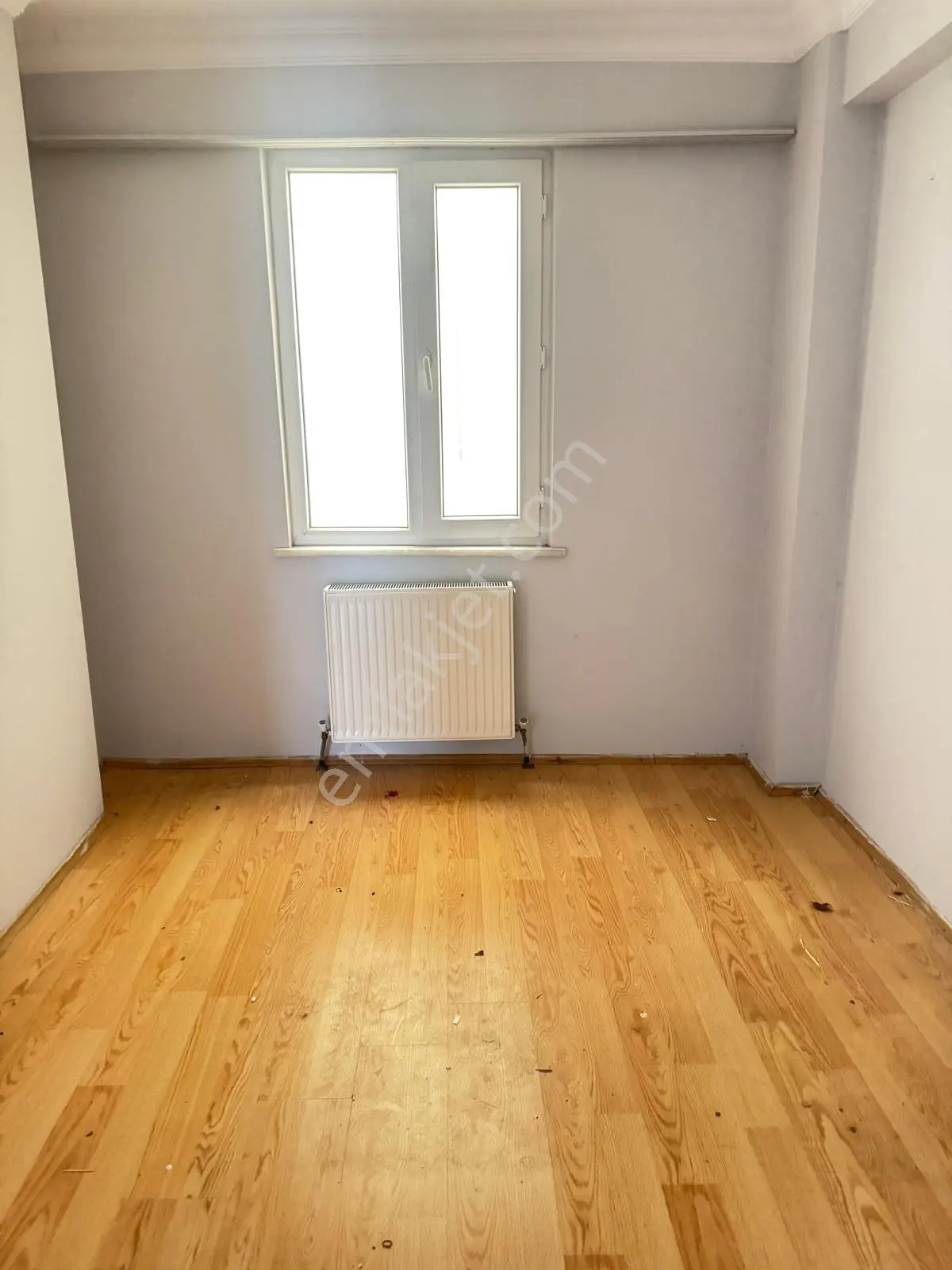 Oscar'dan Kumlubel'de Tramvay Yakını Ara Kat Geniş 1+1 - Görsel 2