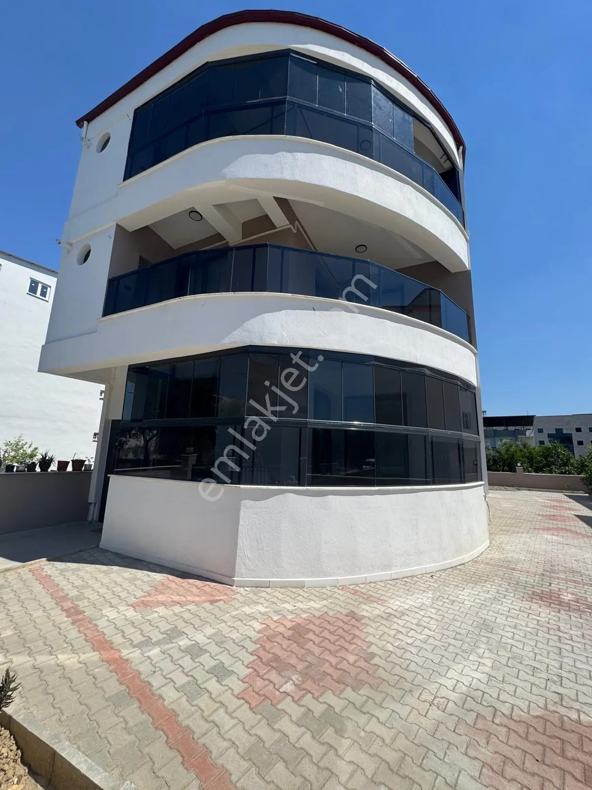 Şirinevler Mahallesinde Satılık 3+1 Lüks Daire