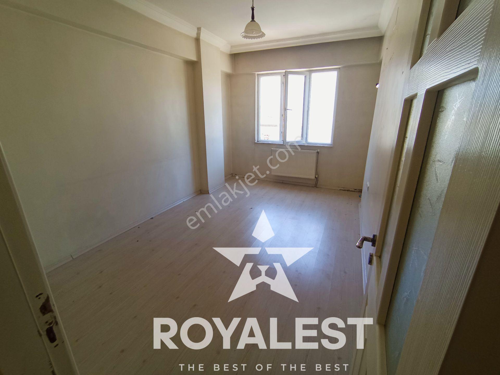 Royalest'ten Cadde Üstü Bakımlı Geniş Ve Ferah 3+1 - Görsel 4