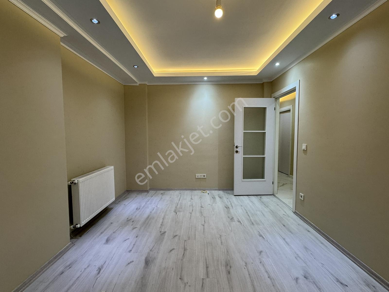 Çekmeköy M.akif Mah. Metroya Komşu 2+1 Balkonlu Daire - Görsel 8