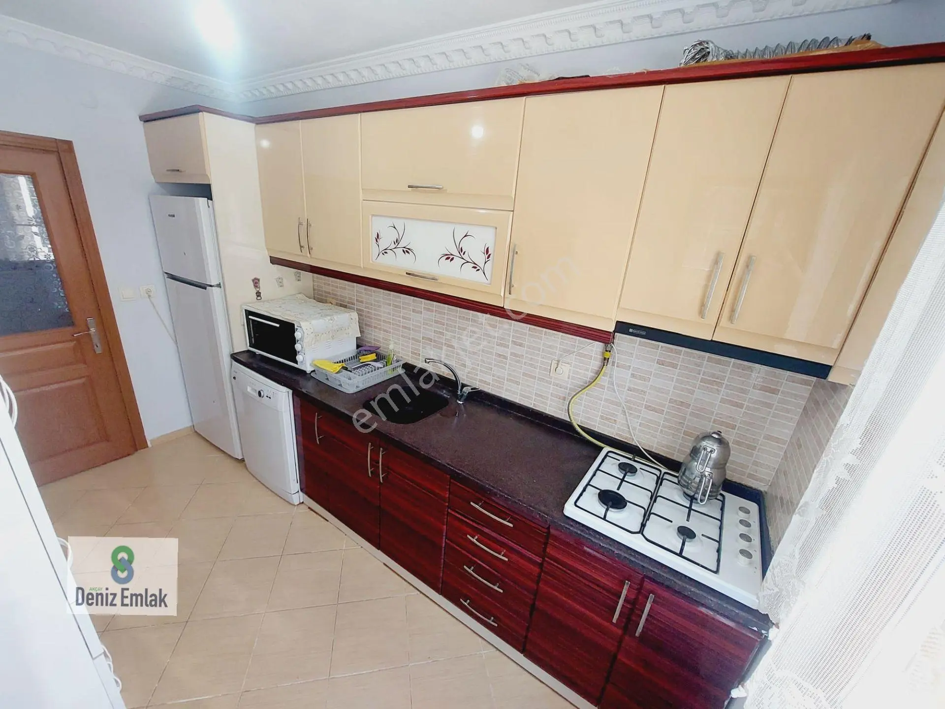 Altınkum'da Kiralık 2+1 Eşyalı Ve Bakımlı Daire - Görsel 4