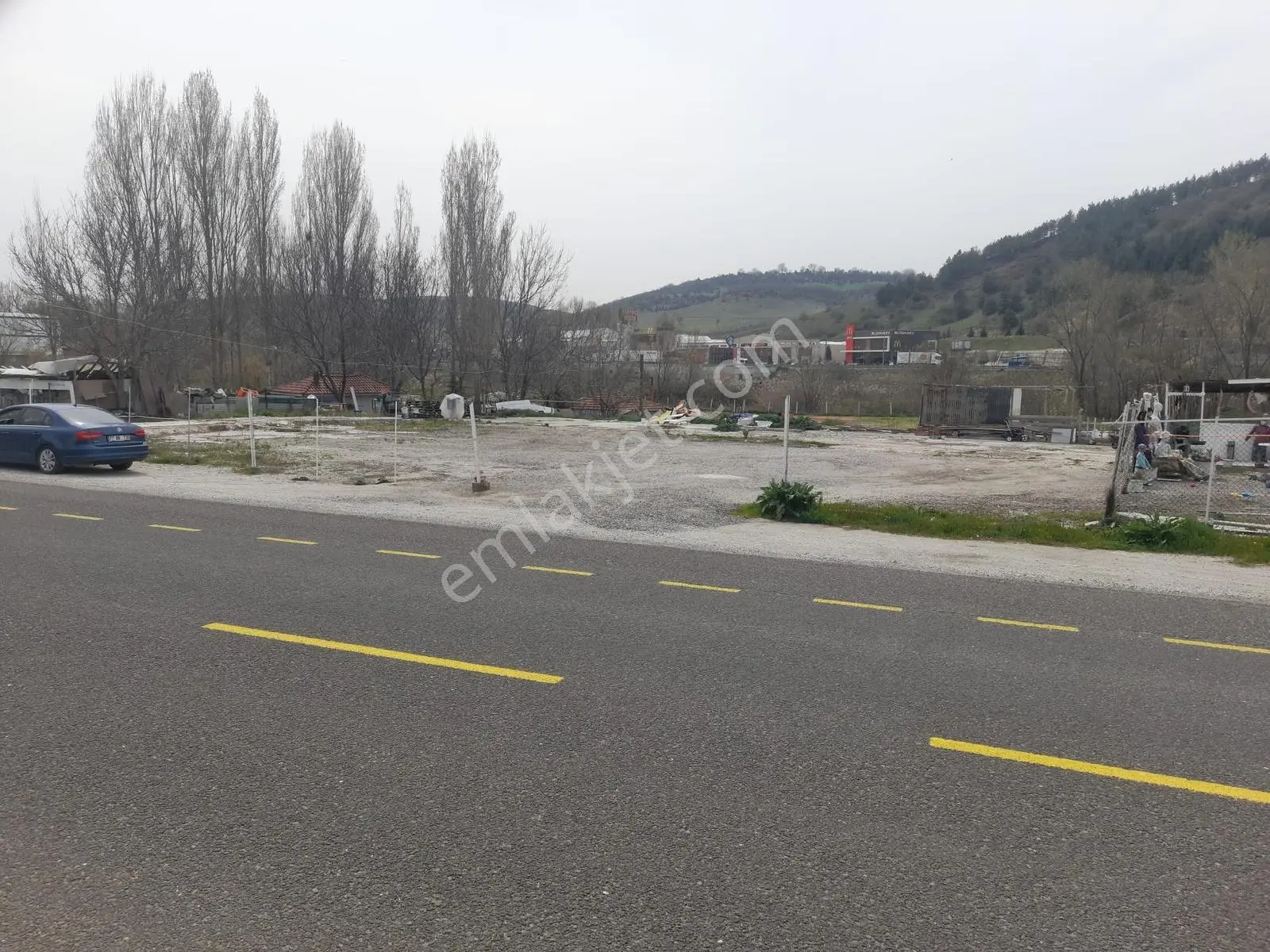 Bozüyük Çarşı'da Satılık 774 M² Sanayi İmarlı Arsa - Görsel 3