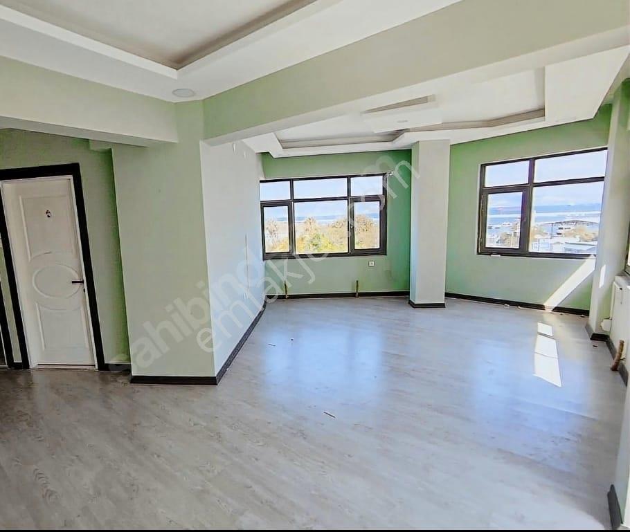 Bandırmanın En Merkezi Yerinde Kiralık Ofis. Her İş İçin Uygun.