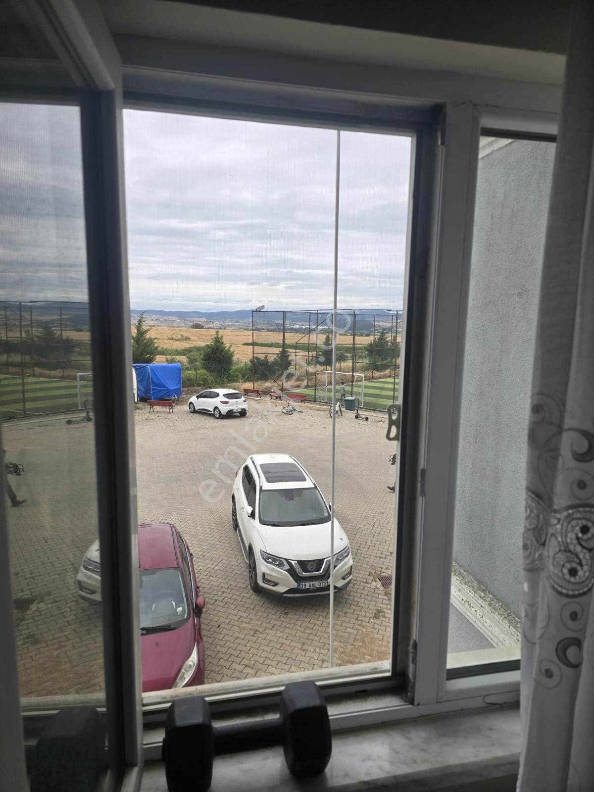Ege Emlak'tan Cumhuriyet Sitesinde Ara Kat Kiralık Eşyalı 2+1 - Görsel 12