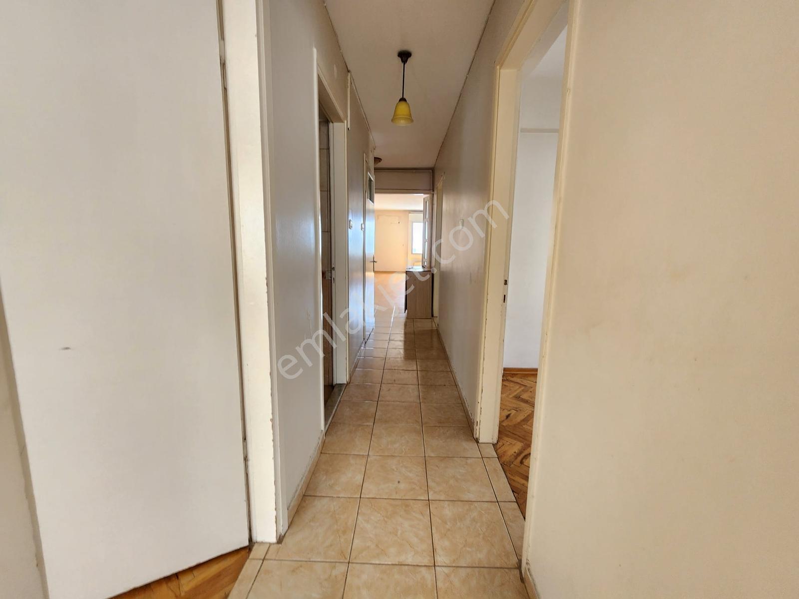 Bostanlı'da Kiralık 3+1 Daire, Merkez Konum, 120m² - Görsel 7