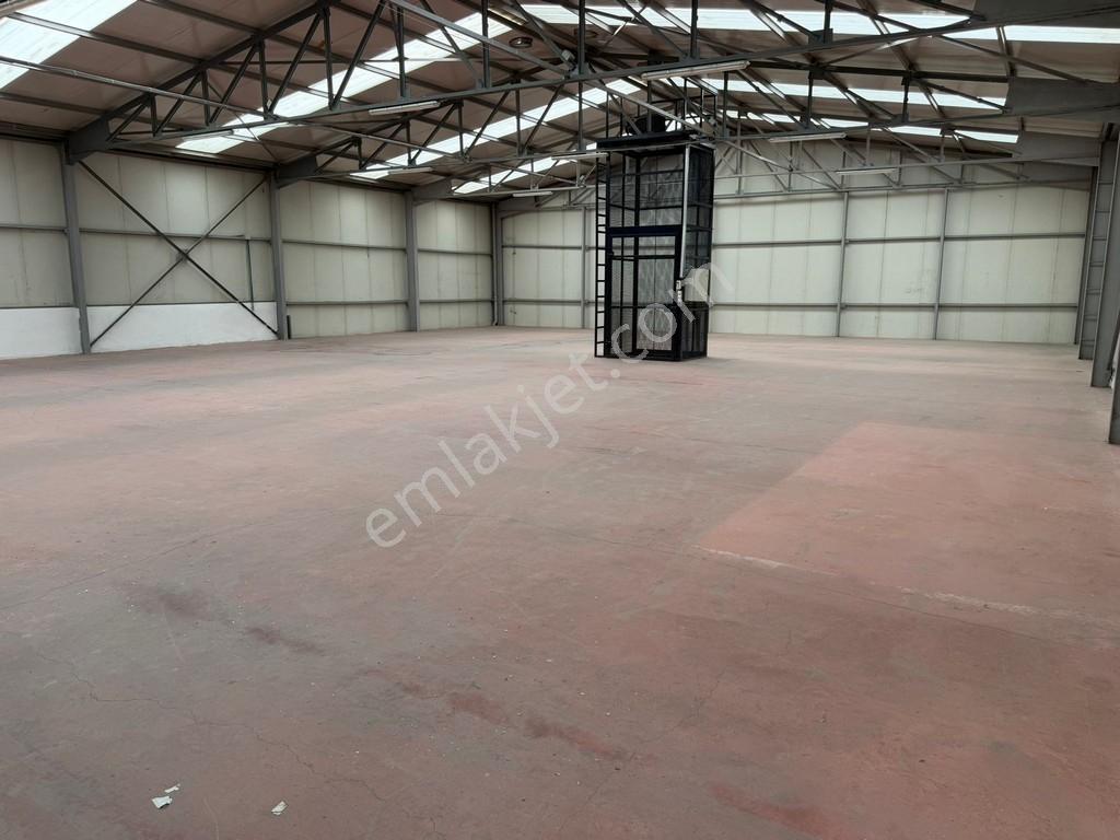 Atisan Sanayi Sitesinde 1340 M2 Satılık Dükkan - Görsel 2