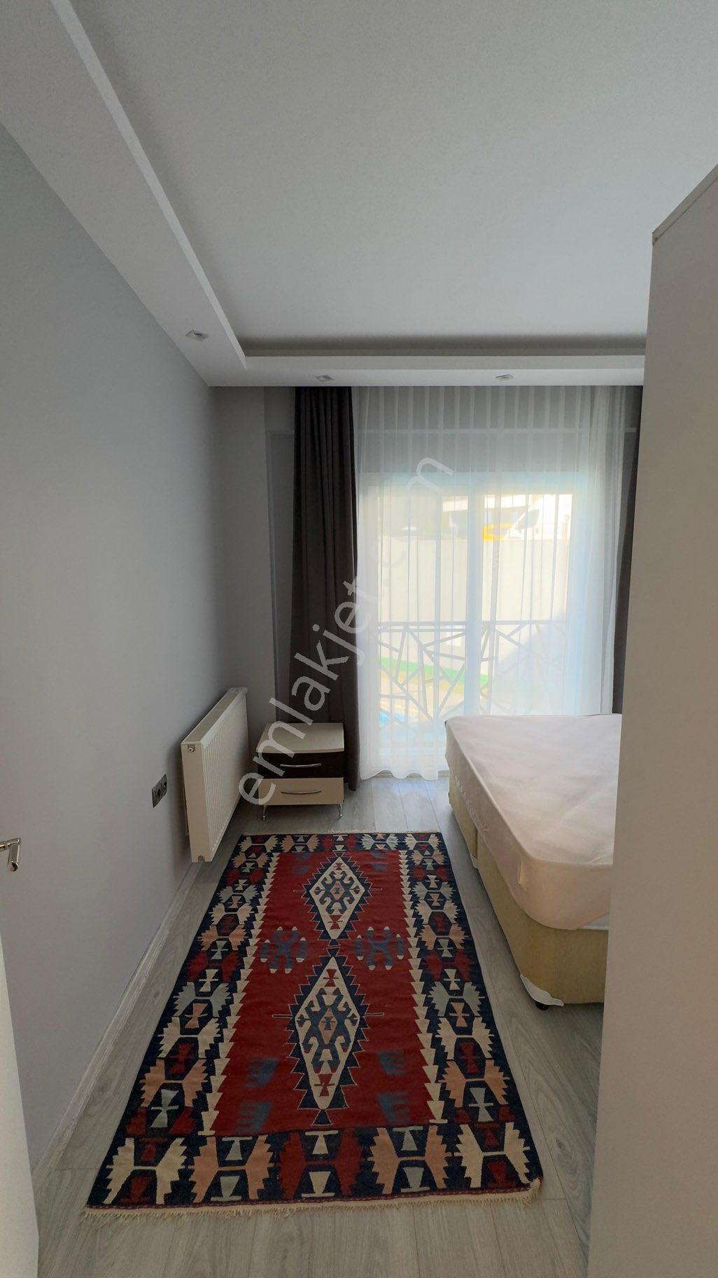İkiçeşmelikte Havuzlu Sitede Eşyalı 1+1 Kiralık Daire - Görsel 5