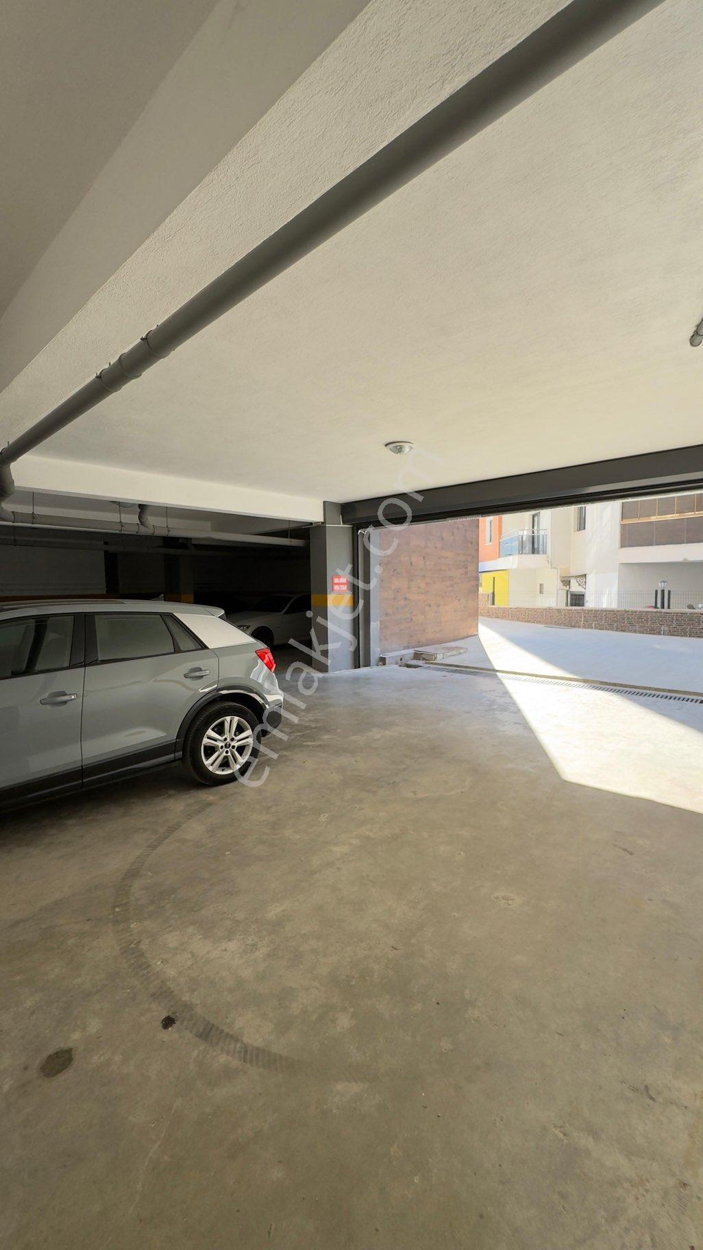İkiçeşmelikte Havuzlu Sitede Eşyalı 1+1 Kiralık Daire - Görsel 14