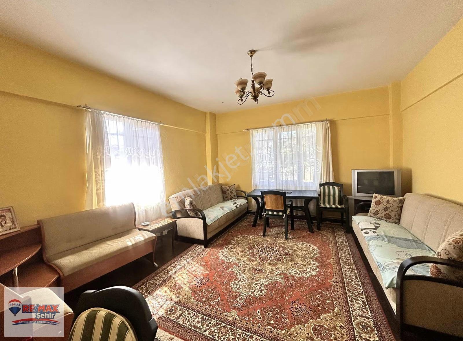 Re/max'dan Çıftlıkköy'de Ana Yola Cephelı Tıcarı+konut Ev - Görsel 23