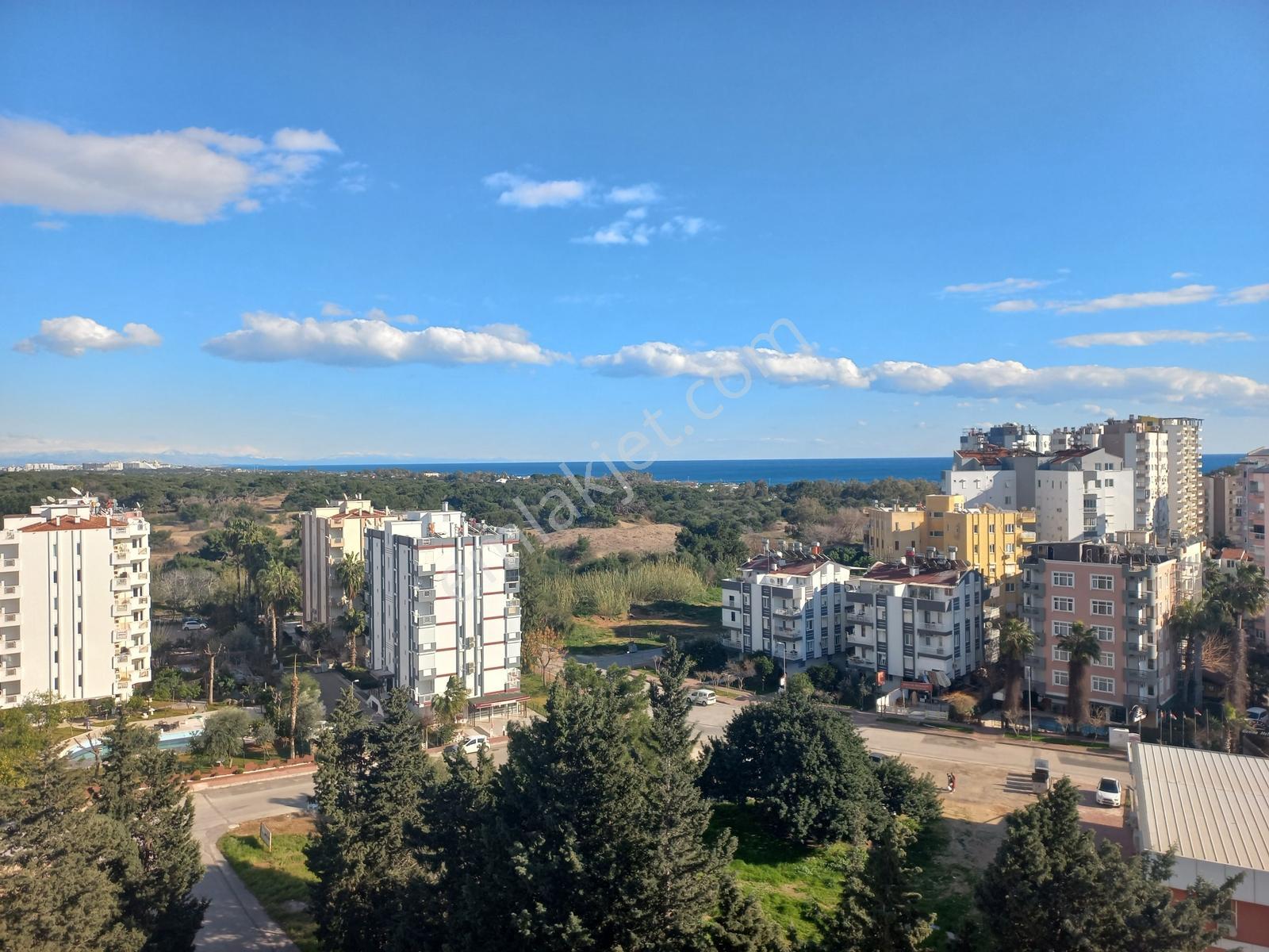 Örnekköy Merkezi Konum Deniz Manzaralı Kiralık Arakat 2+1 Daire! - Görsel 6