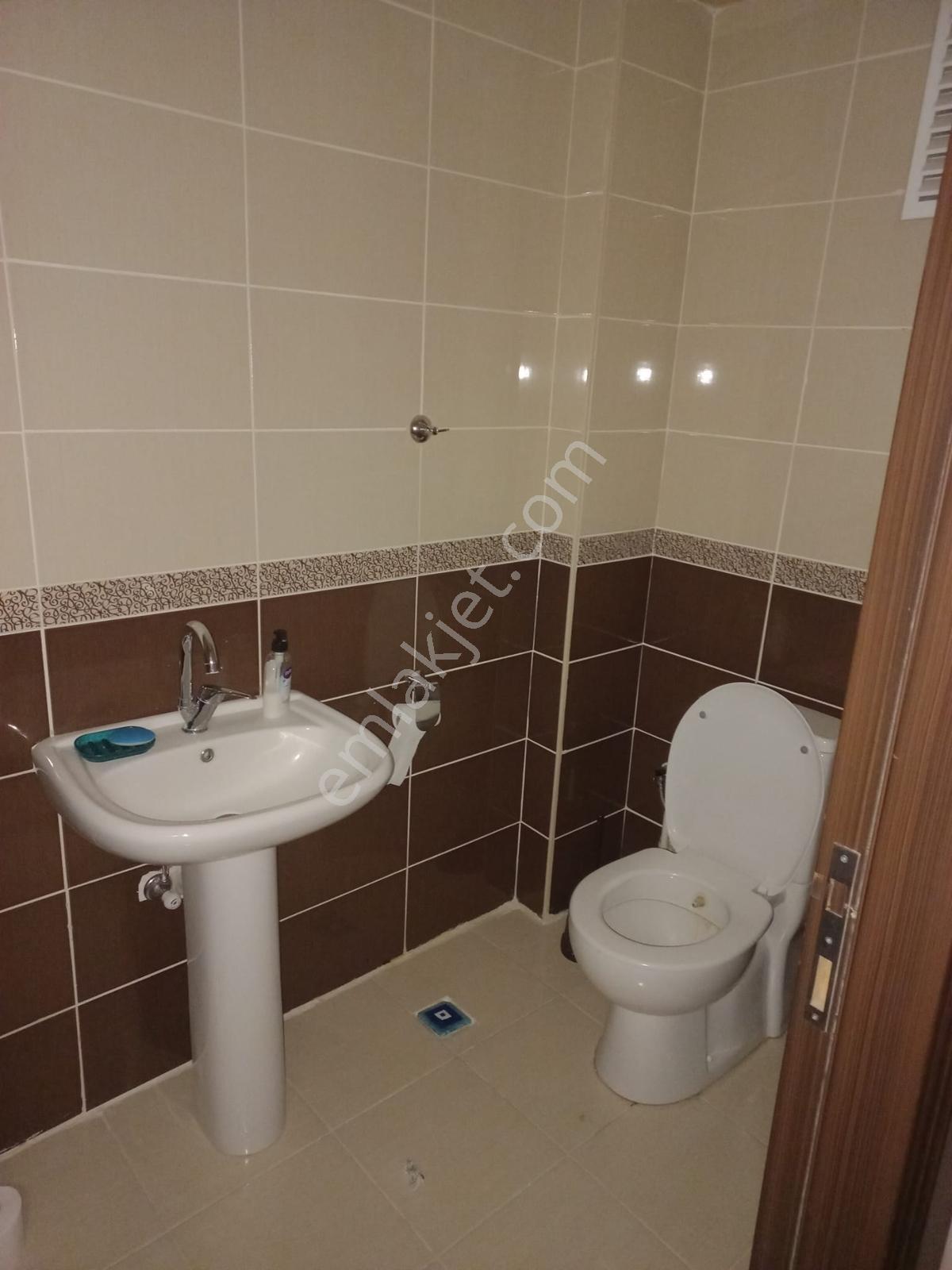Bağlıca Mermeroğlu Caddesi Üzerinde Sitede Ara Kat Kiralık Daire - Görsel 14