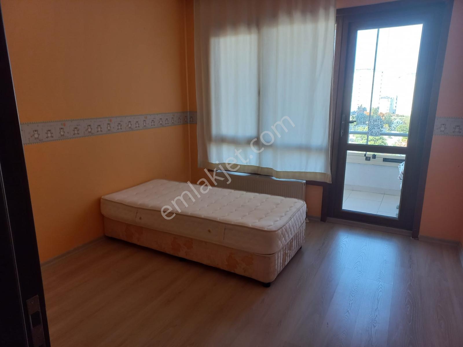 Bağlıca Mermeroğlu Caddesi Üzerinde Sitede Ara Kat Kiralık Daire - Görsel 8