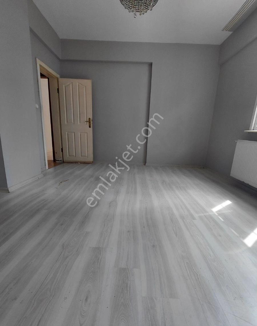 Merkezi Lokasyonda Cok Harika Kullanışlı Ferah Daire - Görsel 11