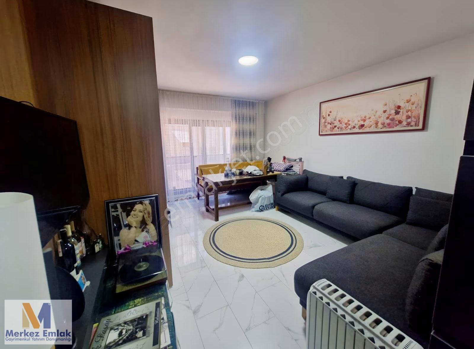 Dikili'de Site İçi, Havuzlu, Full Eşyalı Kiralık 1+1 Daire - Görsel 3