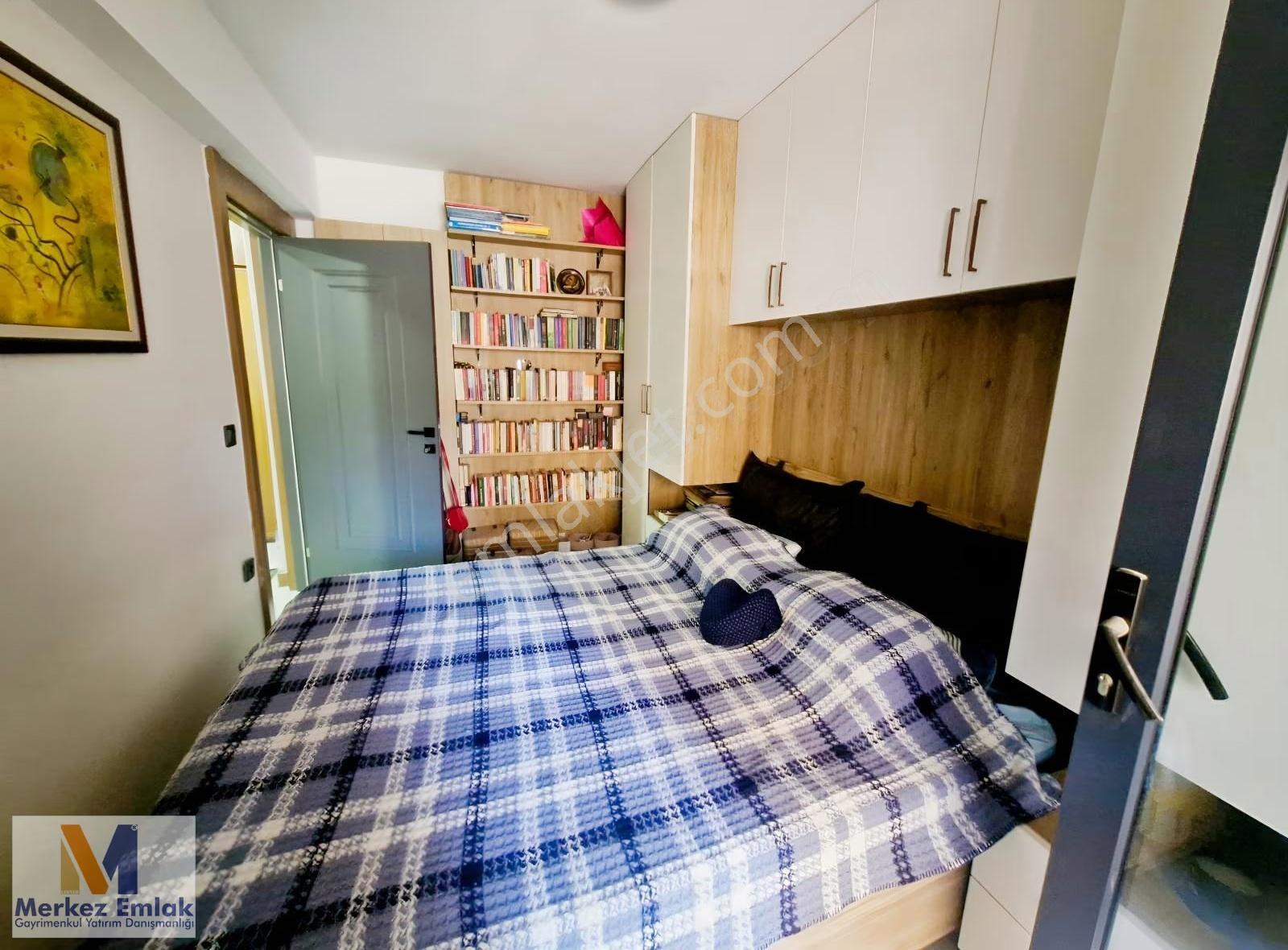 Dikili'de Site İçi, Havuzlu, Full Eşyalı Kiralık 1+1 Daire - Görsel 9