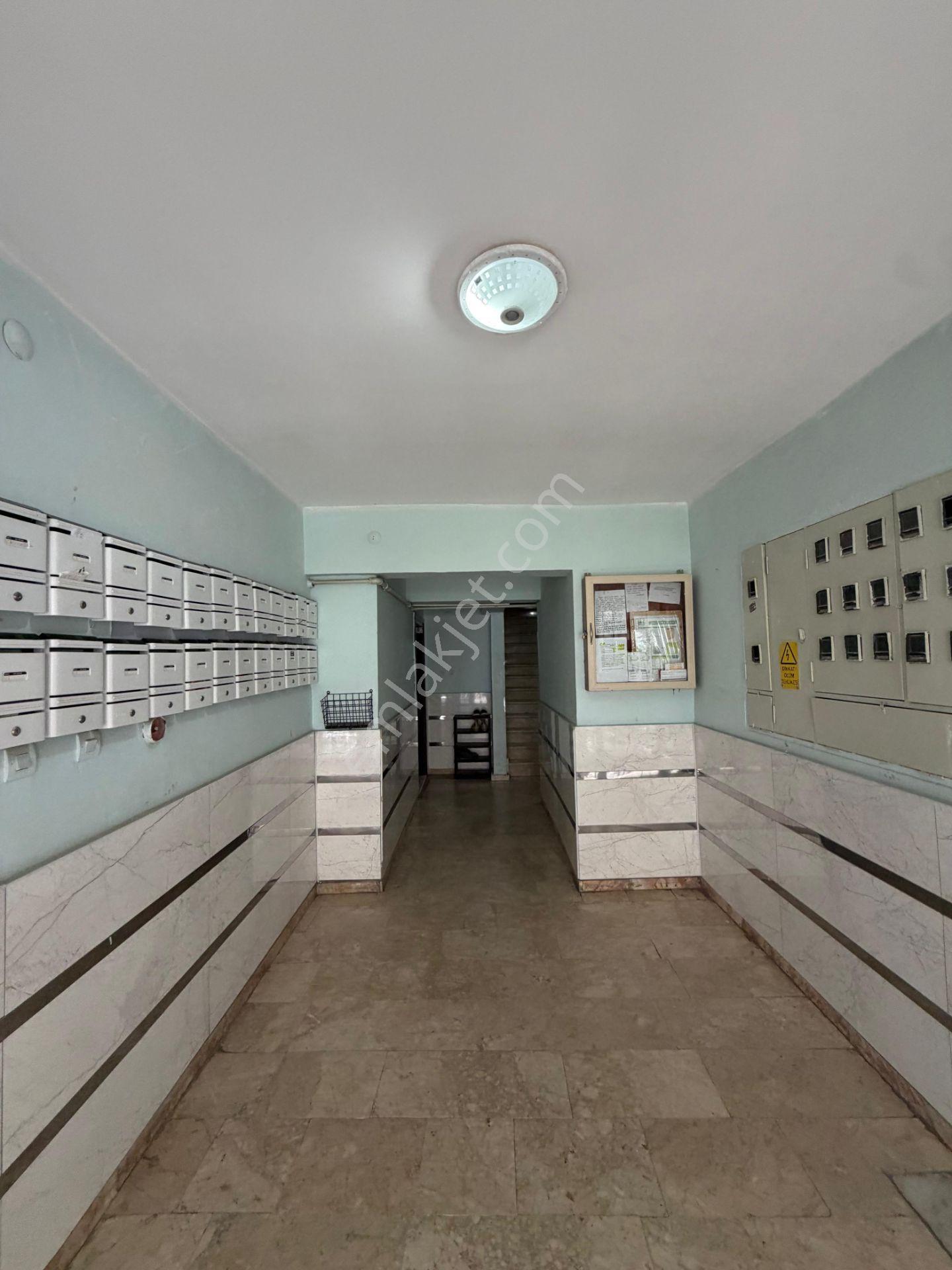 Akademi'den Espark Yakını Site İçi Çift Balkonlu Satılık 3+1 - Görsel 29