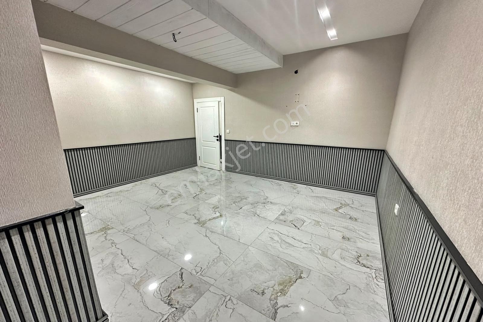 İncek'te Plaza İçerisin'de Her İşe Uygun Kiralık Ofis - Görsel 22