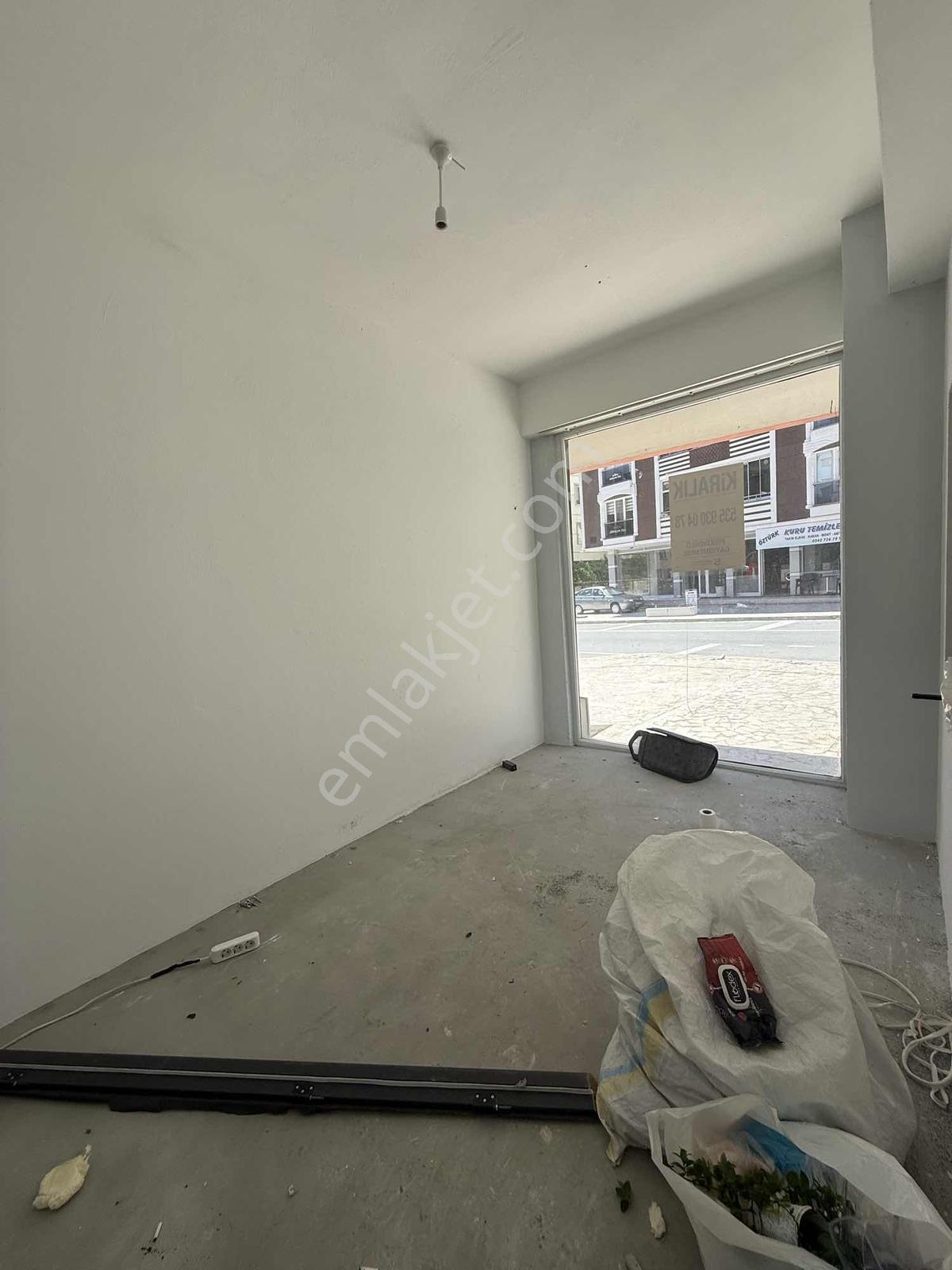 Tekirdağ Çerkezköy G.mk Mahallesi'nde Kiralık Dükkan 300 M2 - Görsel 3