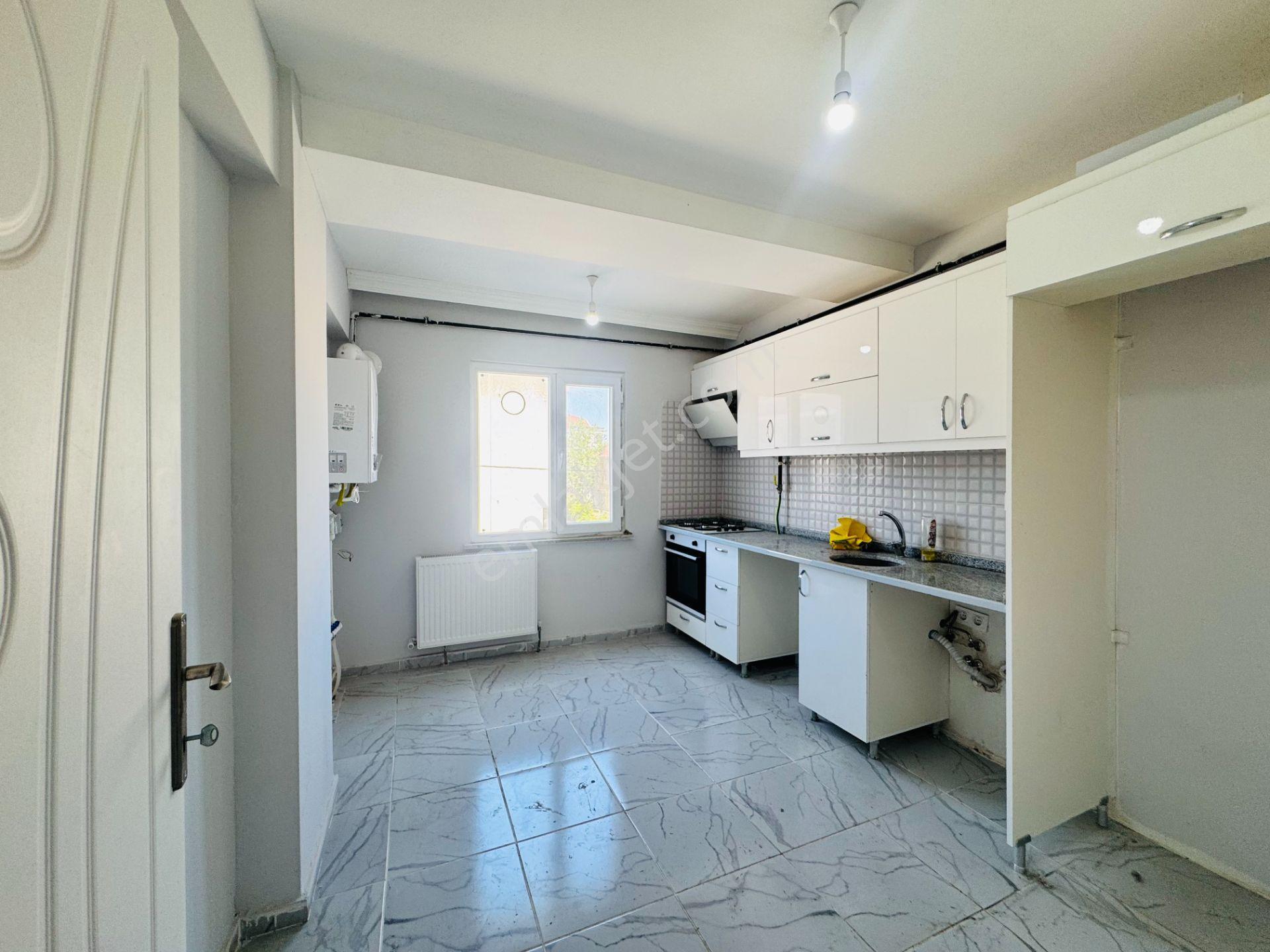 Güven'den Kapaklı'da Caddeye,hastaneye Yakın Ön Cephe Kiralık 3+1 Daire - Görsel 7