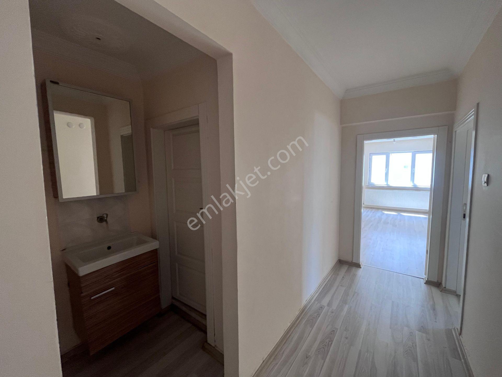 Ankara Kazanç'tan Yapılı Ara Katta Yapılı Mükemmel Konumda Kiralık 3+1 Daire - Görsel 29