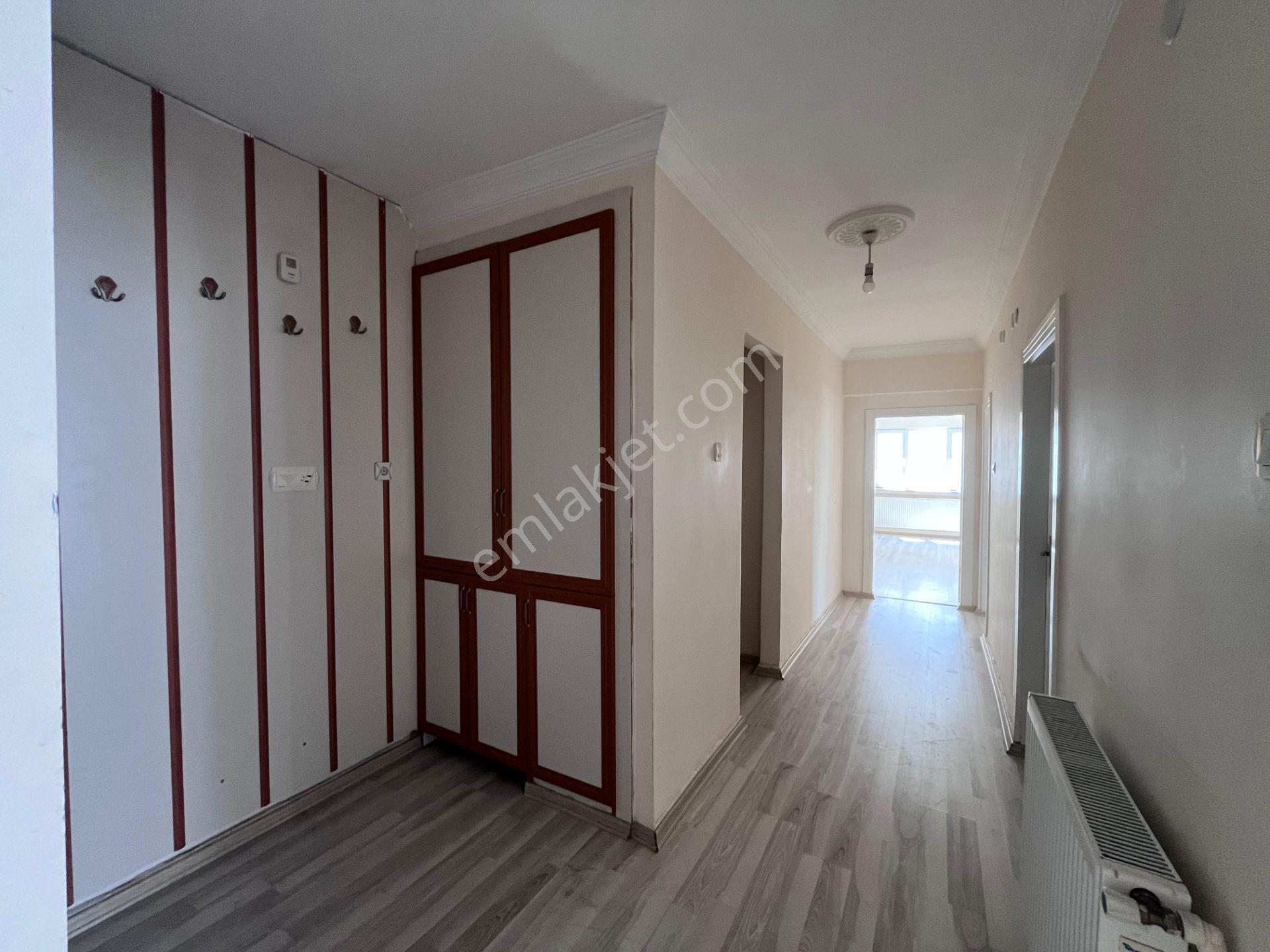 Ankara Kazanç'tan Yapılı Ara Katta Yapılı Mükemmel Konumda Kiralık 3+1 Daire - Görsel 27