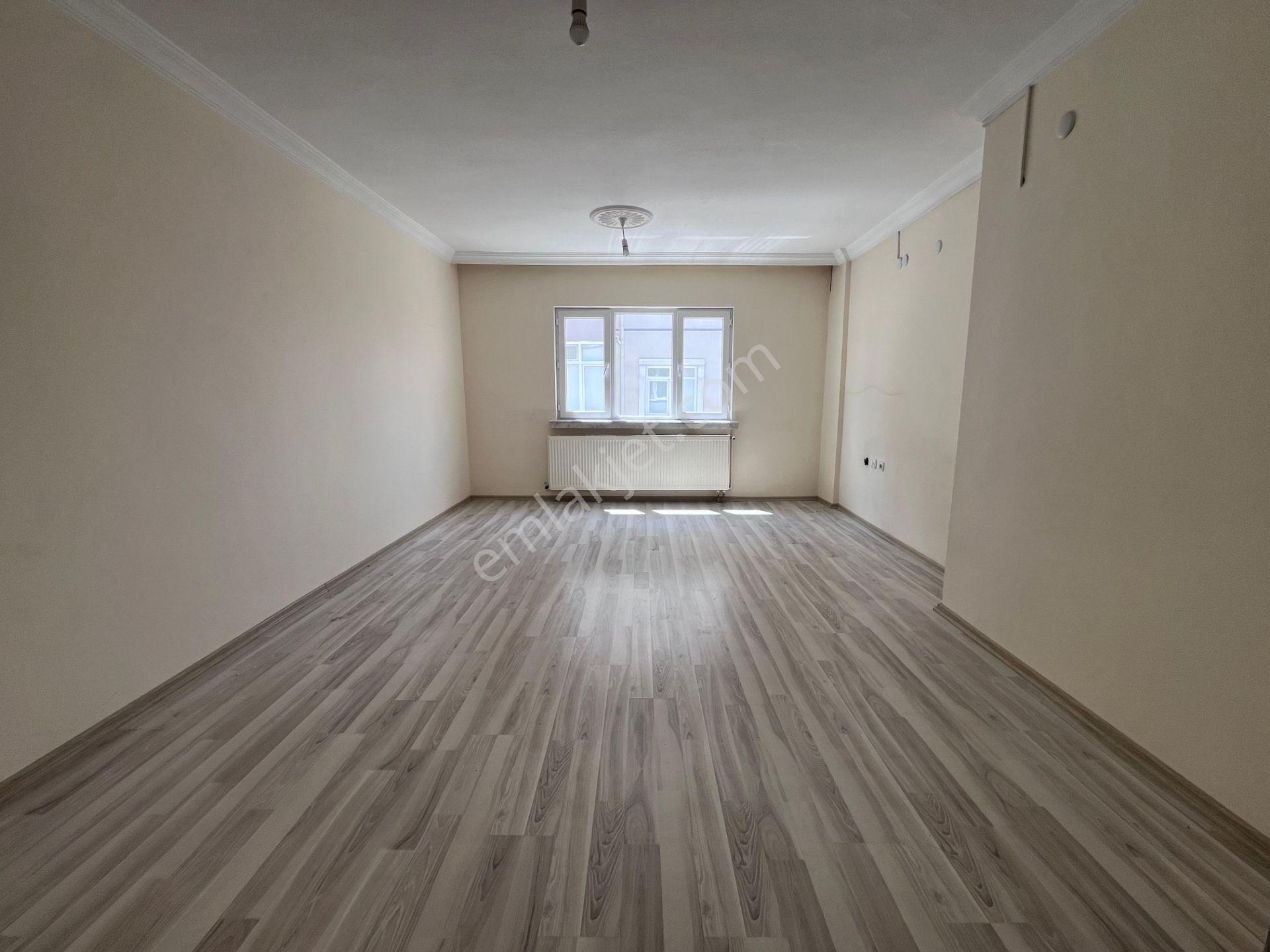 Ankara Kazanç'tan Yapılı Ara Katta Yapılı Mükemmel Konumda Kiralık 3+1 Daire - Görsel 10