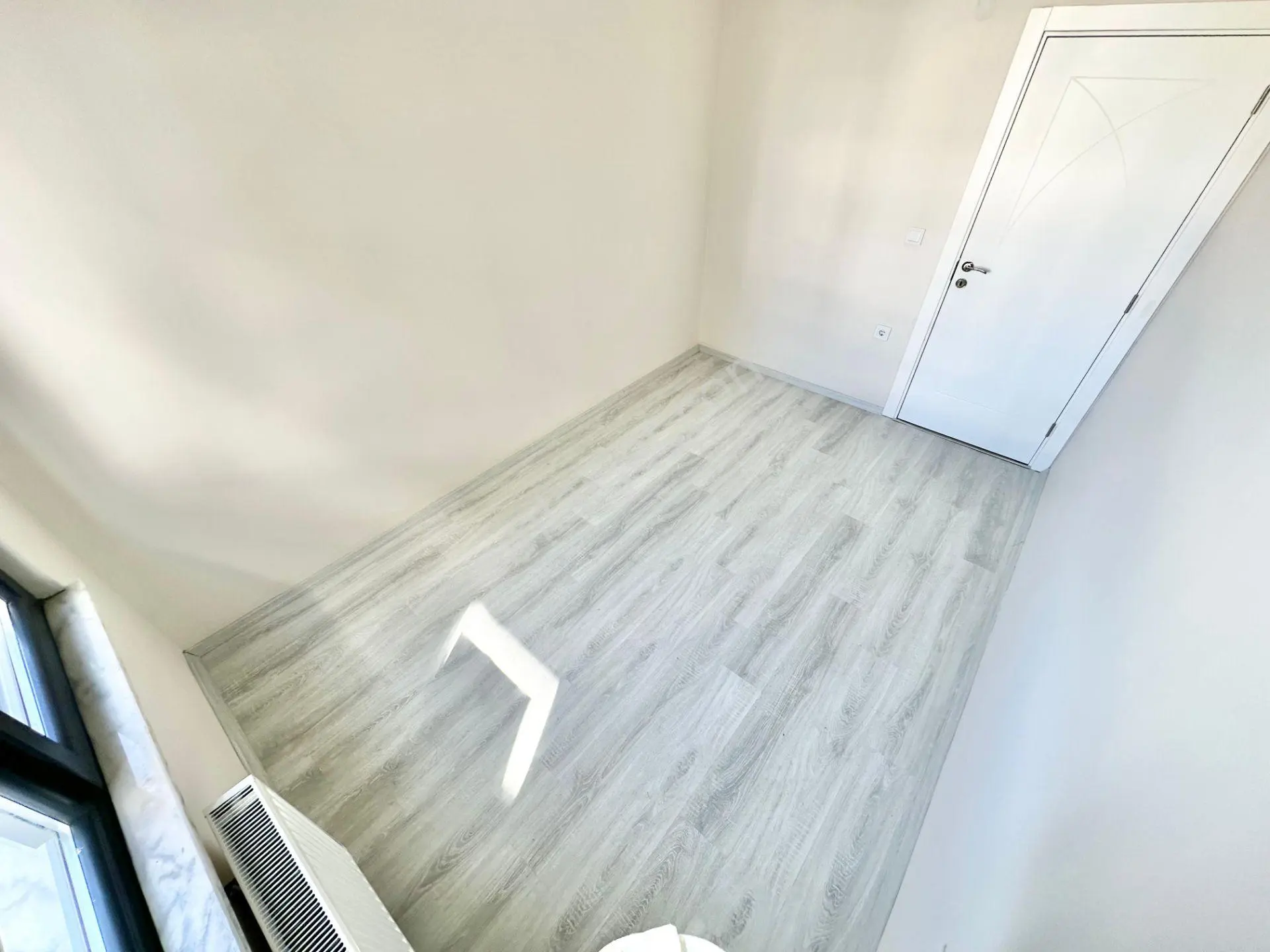 ⭐ay Emlaktan⭐altınkum'da Kombili Ayrı Mutfak Arakat Ebeveyn Banyolu Şık Tasarımlı Satılık 2+1 Daire - Görsel 23